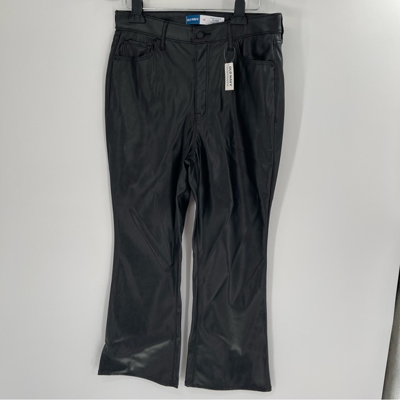 Old Navy Higher High-Waisted Faux-Leather Cropped Flare Pants - Picture 13 of 13